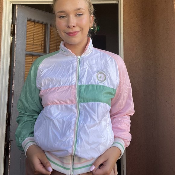 VINTAGE 80's sporty jacket! w/hood in the zipper area - Picture 1 of 6